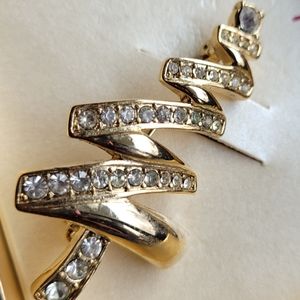 New MONET Christmas Tree Pin Brooch Gold Tone w/ Rhinestones